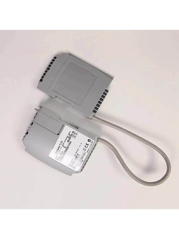 

Used 1769-CRL1 For AB CompactLogix Right To Left 1 FT 0.3M Expansion Cable PLC