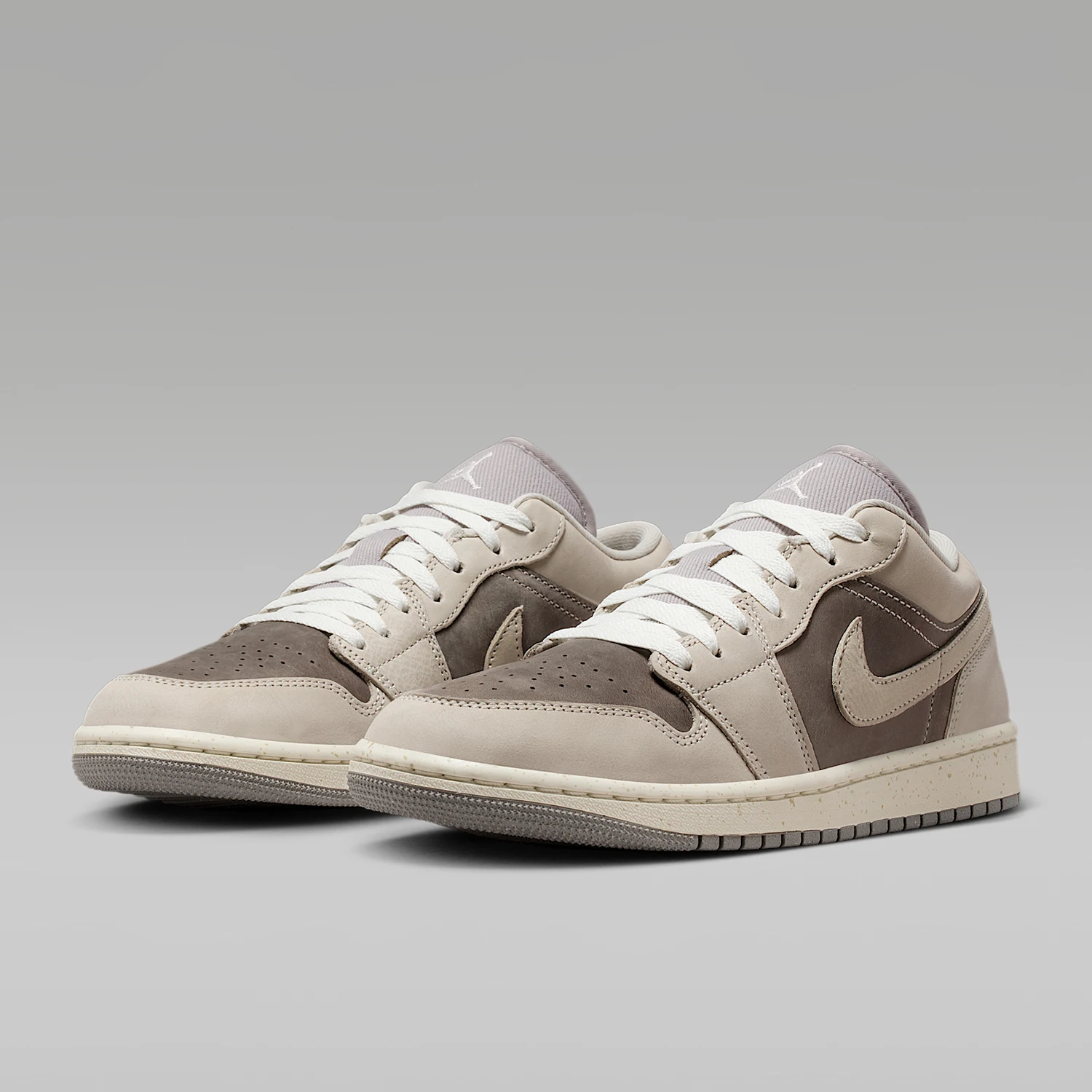 

Оригинальные мужские баскетбольные кроссовки Nike JORDAN с низким верхом, на шнуровке, износостойкие, амортизирующие, модель IB7011-001.