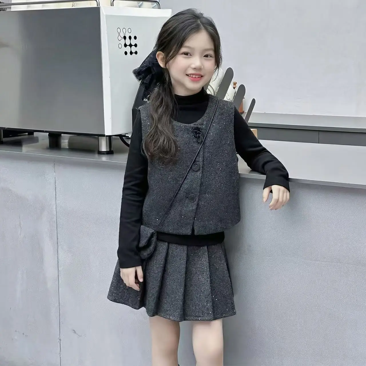 Girl's Little Fragrant Wind Set Spring 2026 New Style Western Style Bottom Shirt Half Skirt Vest 3-Piece Set