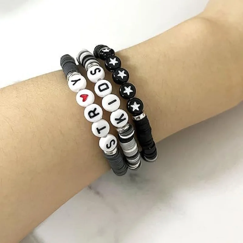 

3-piece Stray Kids SKZOO Black and White Grey Soft Ceramic Acrylic Letter Men's and Women's Elastic Bracelet Set