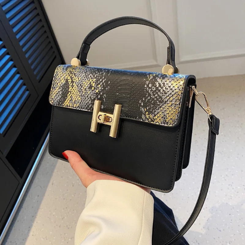 

2025 Womens Snake Print Crossbody Bag Trendy Colorblock Shoulder Purse Fashionable Snake Pattern Handbag