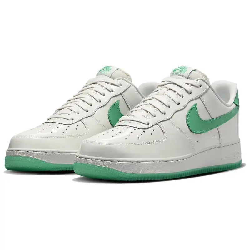 Nike Nike Air Force 1 Low '07 Patent Platinum Tint Stadium Green Scarpe da ginnastica HF4864-094