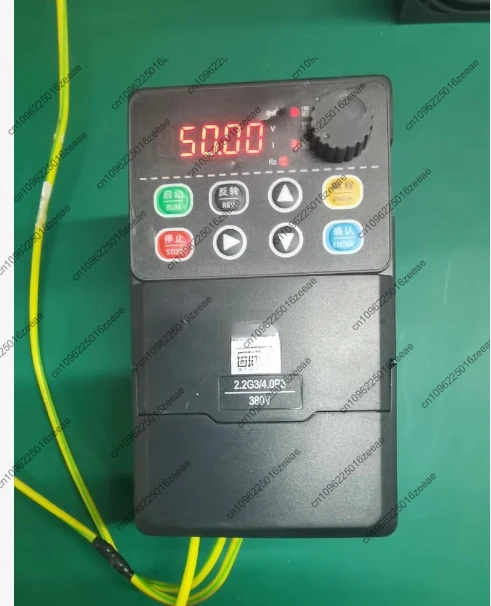 

Преобразователь частоты 380В 2.2G/4.0P3, протестирован в порядке