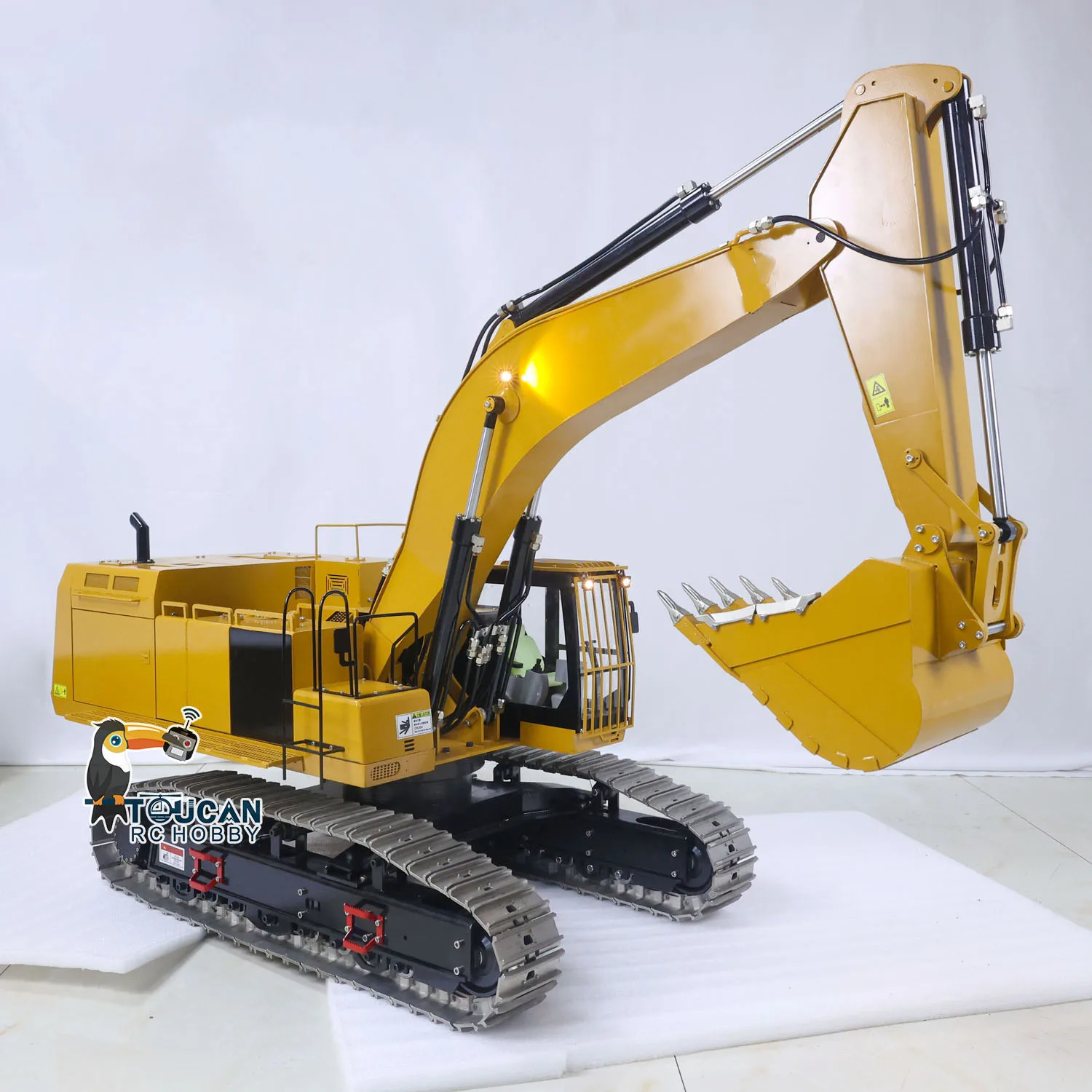 1/8 RC Hydraulic Excavator 390F Radio Control Digger TOUCAN Trucks Car Model Metal Quick Released Coupler Spare Parts TH22728