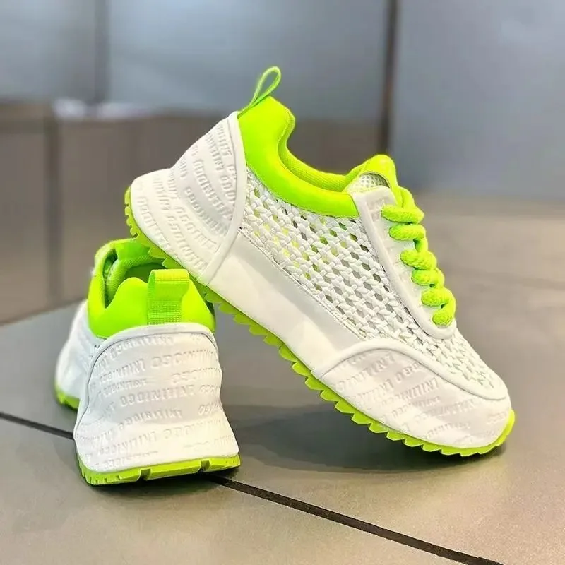 

2025 Мужская новая повседневная модная легкая летняя дышащая сетчатая мужская обувь на мягкой подошве Спортивная и повседневная универсальная модная мужская обувь