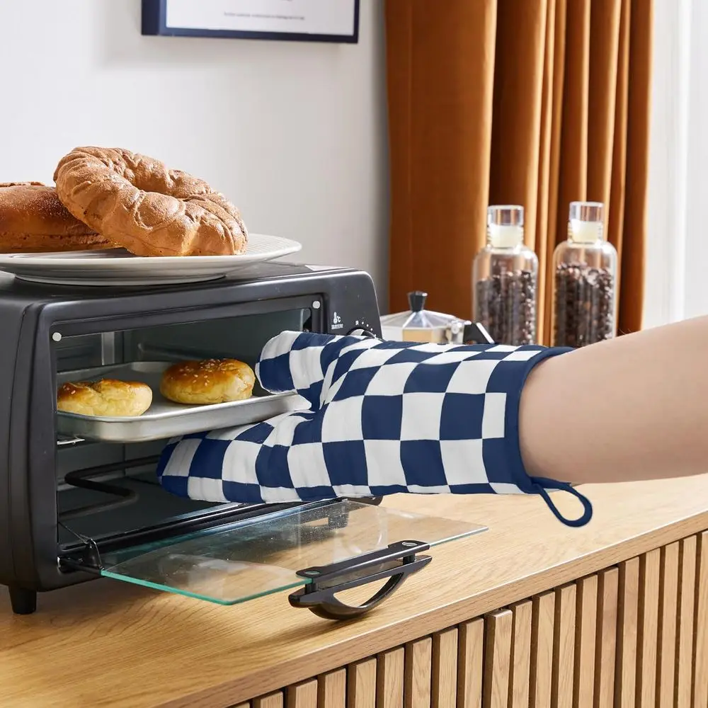Vintage Navy Blue Checkered Heat-Resistant Oven Mitts, Non-Slip Silicone, 2-Pack, 7x13