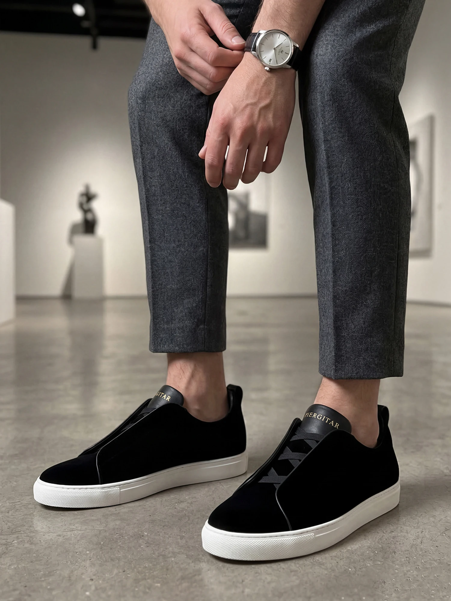 

High-End Velvet Slip-On Loafers Men's Casual Board Shoes Classic Style Low-Top Comfortable Breathable Leather Lined Footwear