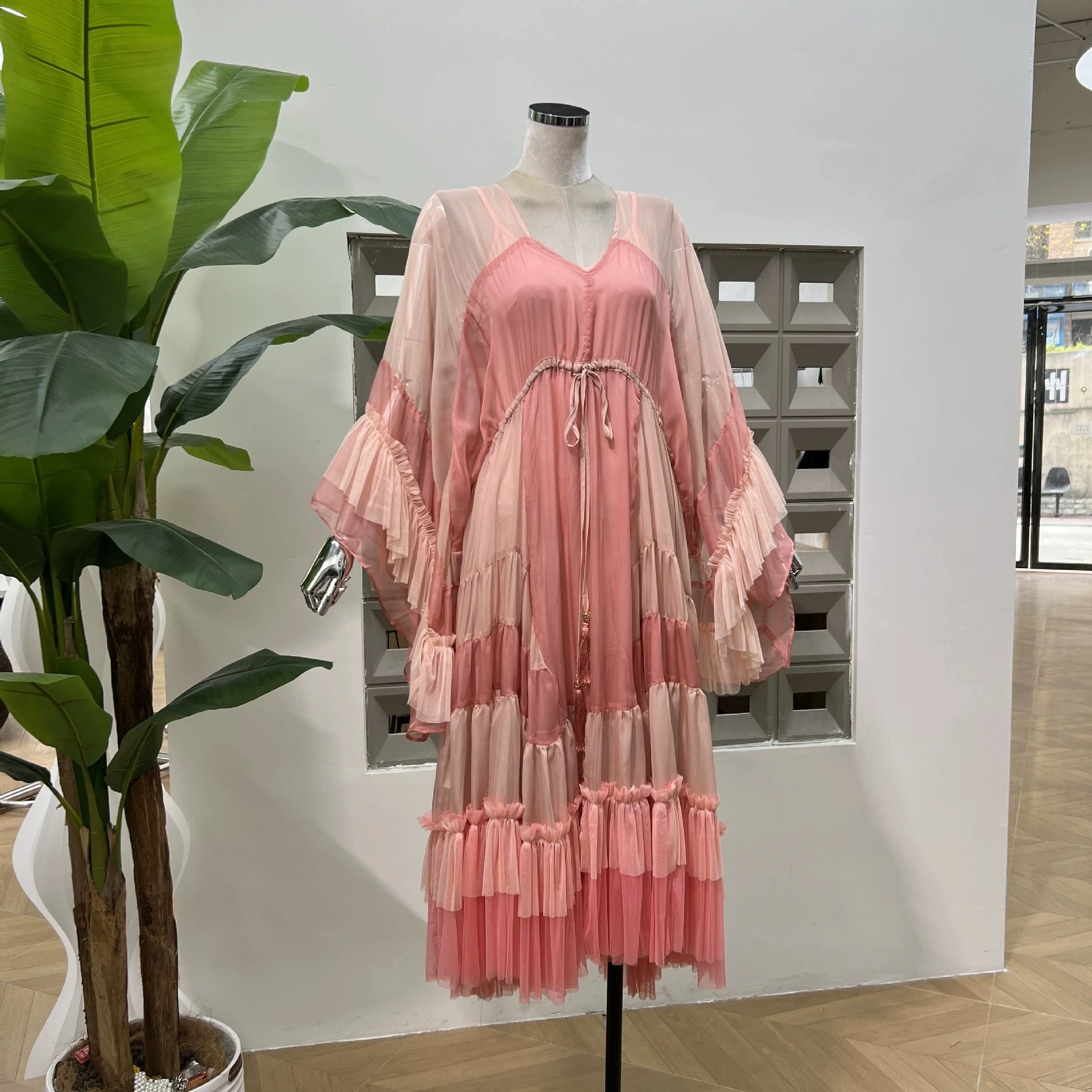 

casual temperament splicing mesh silk chiffon V-neck holiday style dress-GZXX174
