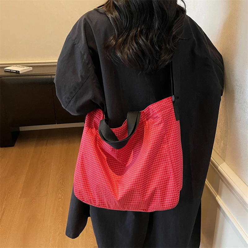 

Women Leather Luxury Classic Fashion Designer Shoulder Tote Bag Elegant Crossbody Handbag For Stylish Everyday Comfort