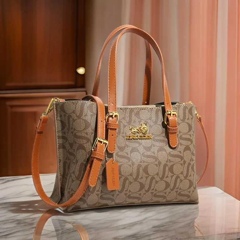 

Trendy Vintage Clutch Purse Minimalist Crossbody Bag Designer Leather Tote For Women Chic Commuter Shopper Solid Color