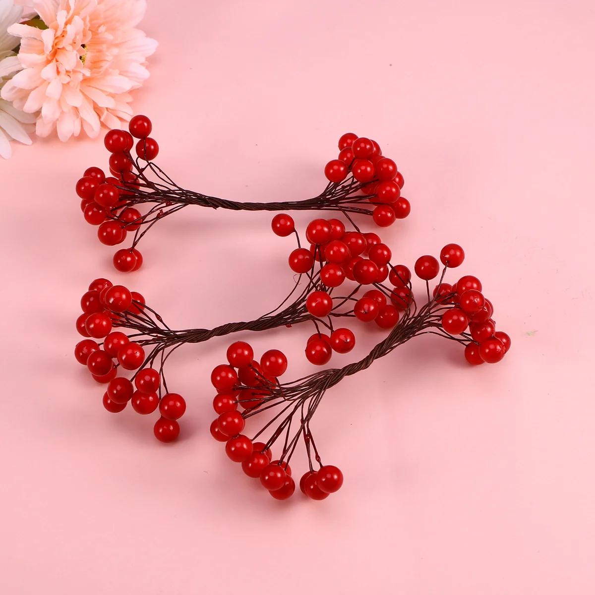 

400Pcs Artificial Red Holly Berries Wire Double Ended Christmas Decorations Wreath Floral Arrangements Holiday Ornaments