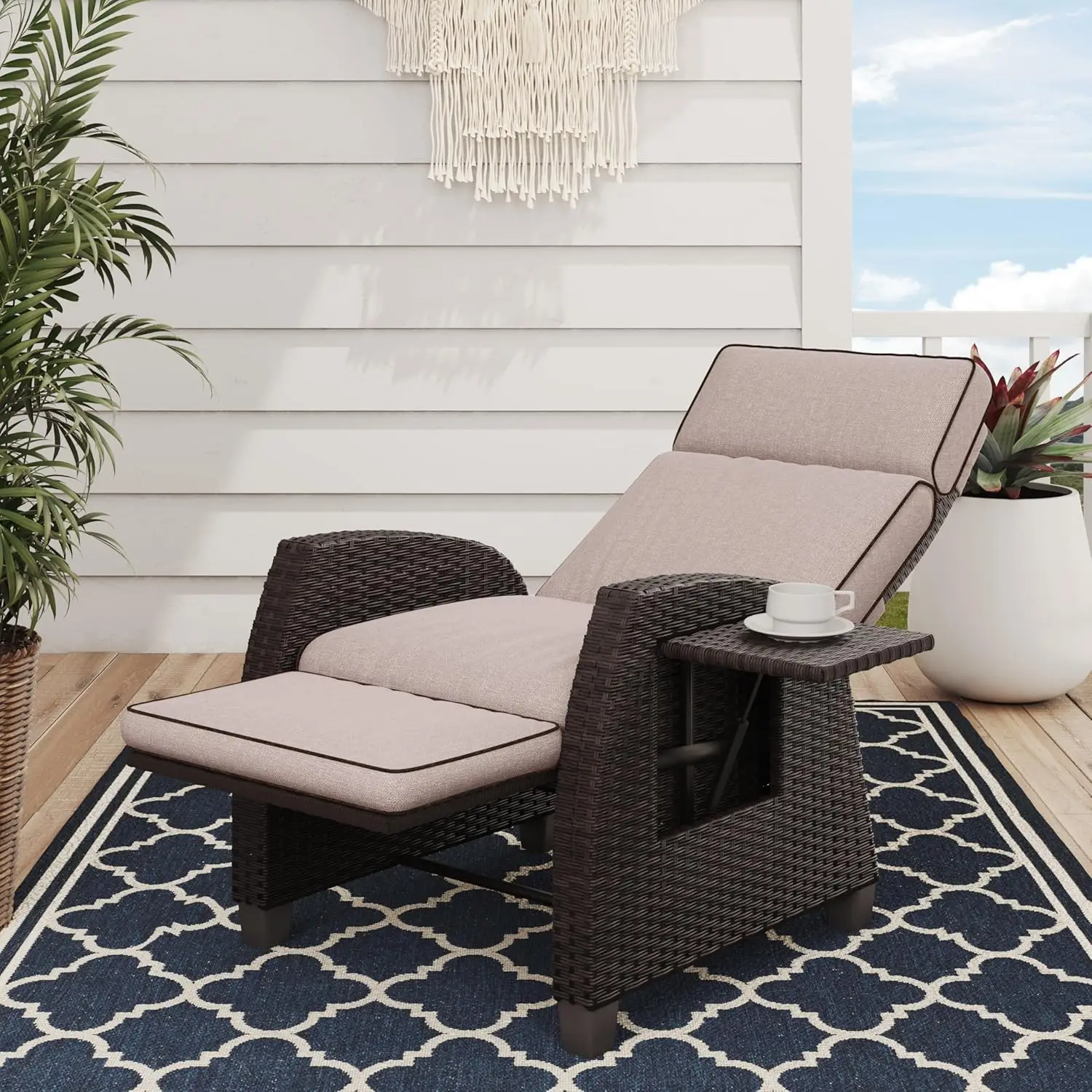 

Grand patio Outdoor Recliner Moor Lay Flat Recliner with Flip Table Push Back Wicker Reclining Lounge Chair Flax