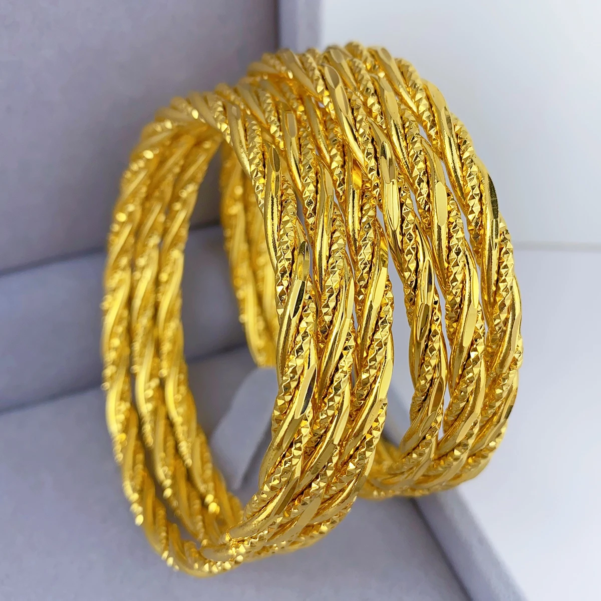 62mm Dubai 24K Gold Farbe Armreif Für Frauen Luxus Afrikanischen Schmuck Armbänder Brasilianische Indische Hochzeit Designer Armbänder Geschenke