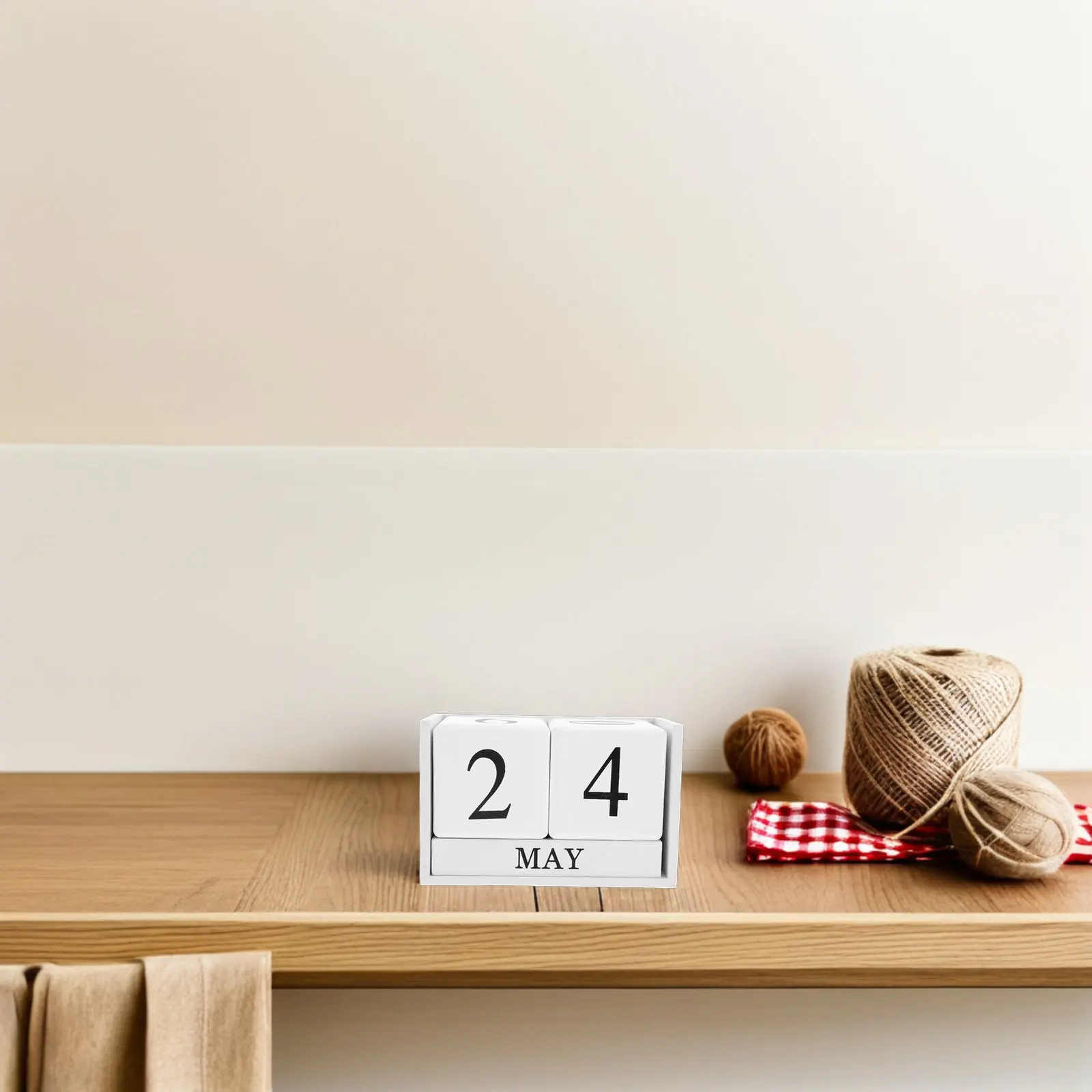 

European Perpetual Desk Calendar Wooden Block Design Adjustable Date Month Aesthetic Office Home Decor Vintage Stylish Tabletop