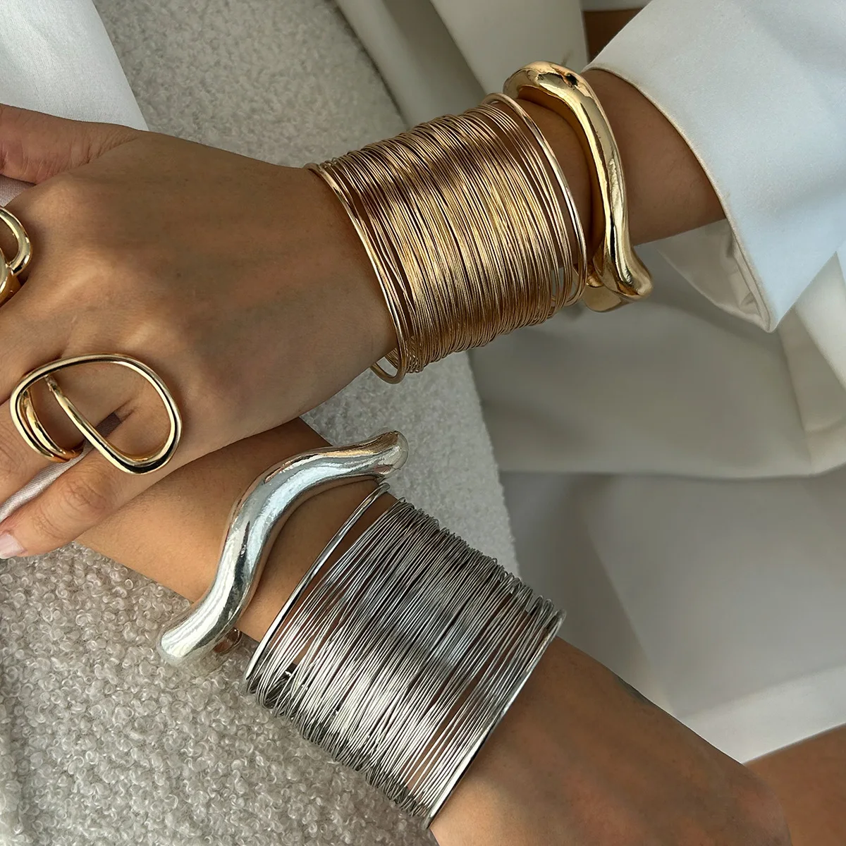 1pc Exaggerated Punk Smooth Heavy Metal Chunky Spring Bangles Women Wide Hip Hop Gold Color Arm Bracelet Steampunk Men Jewelry