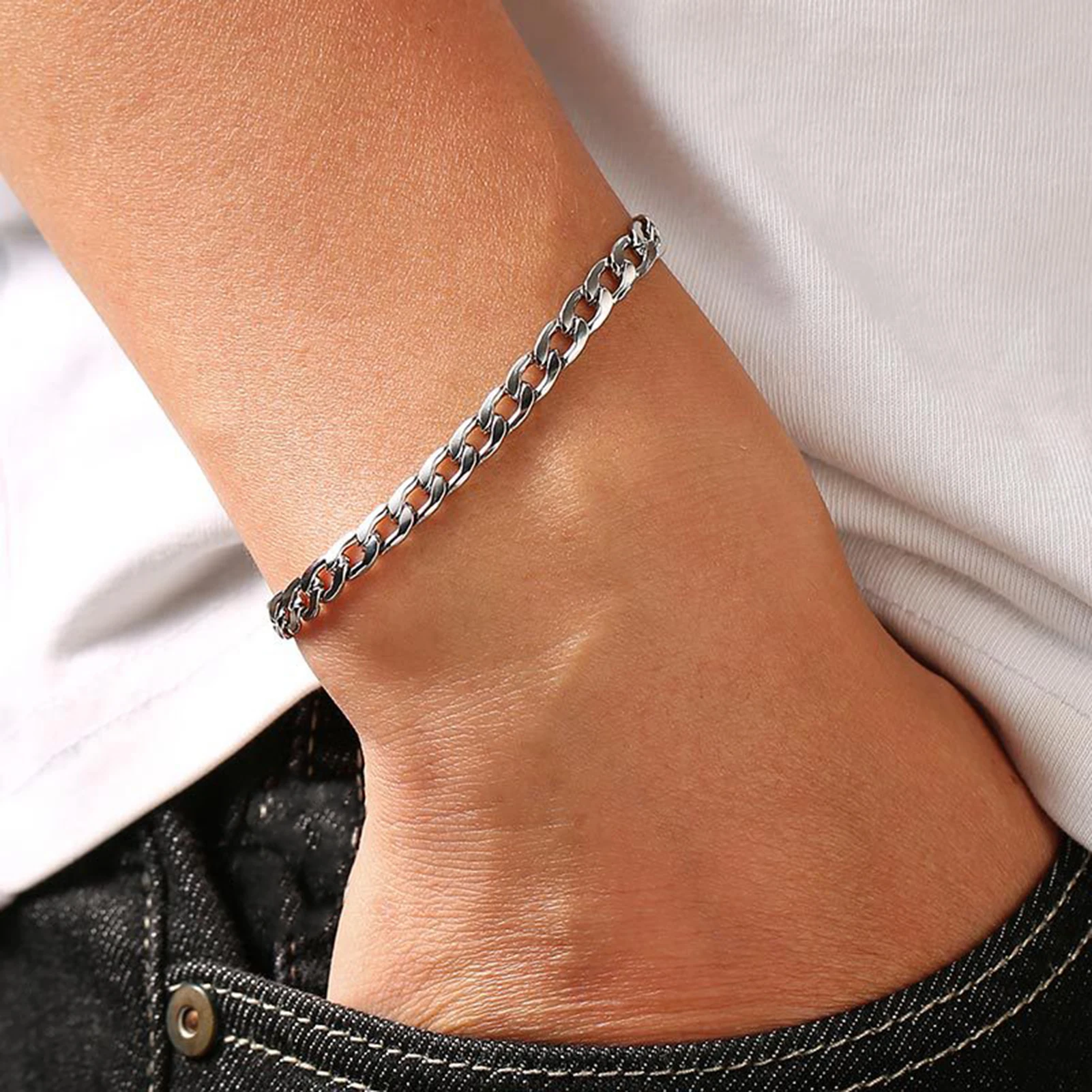 Casual Wear Bracelet Pair Golden Hip Hop Style Women's Bracelet Set with Snake Bone Chain Round Pendant for Fashionable