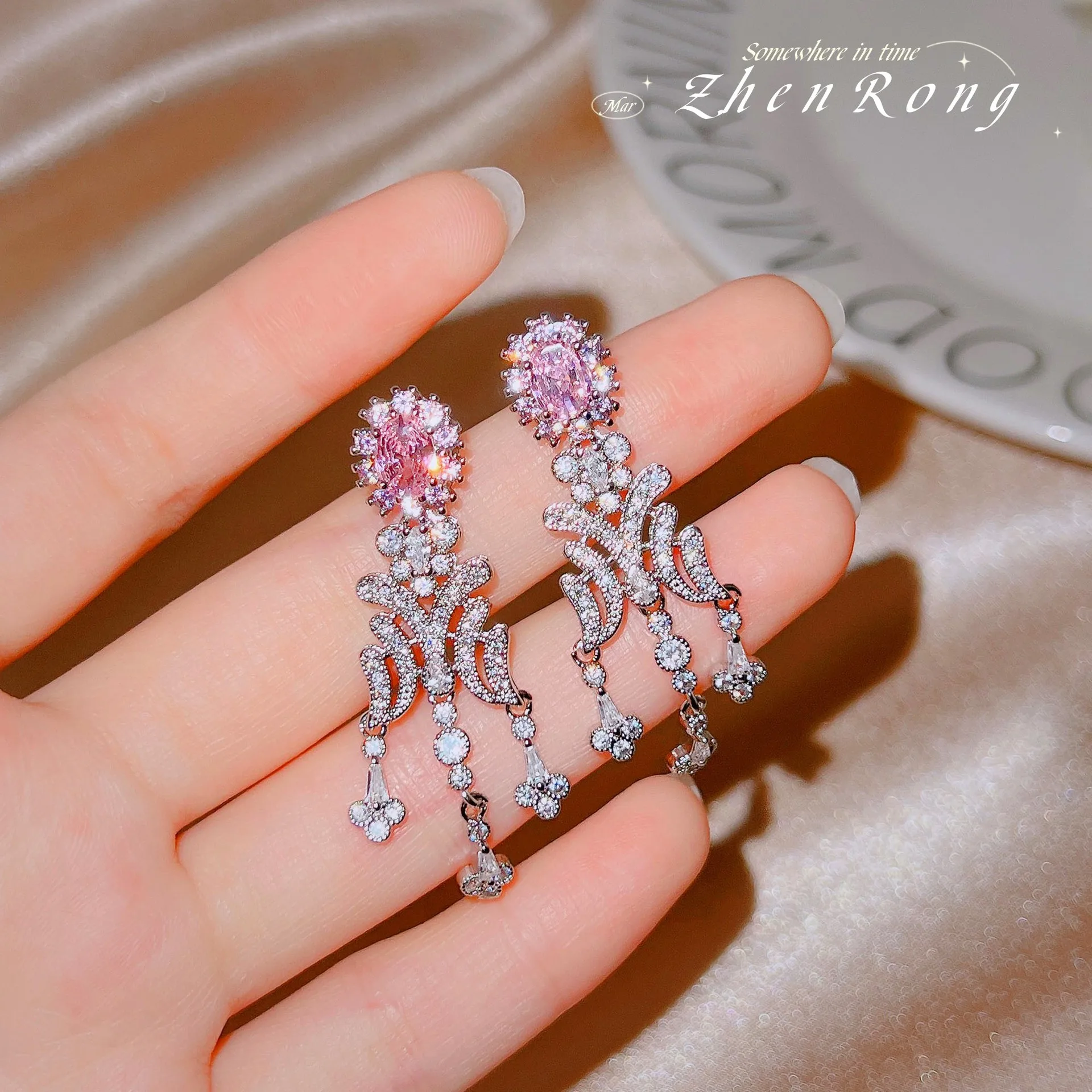 Foydjew New Elegant Simulation Pink Diamond Earrings Women's Fashionable Silver Color Exquisite Long Tassel Dangle Earring