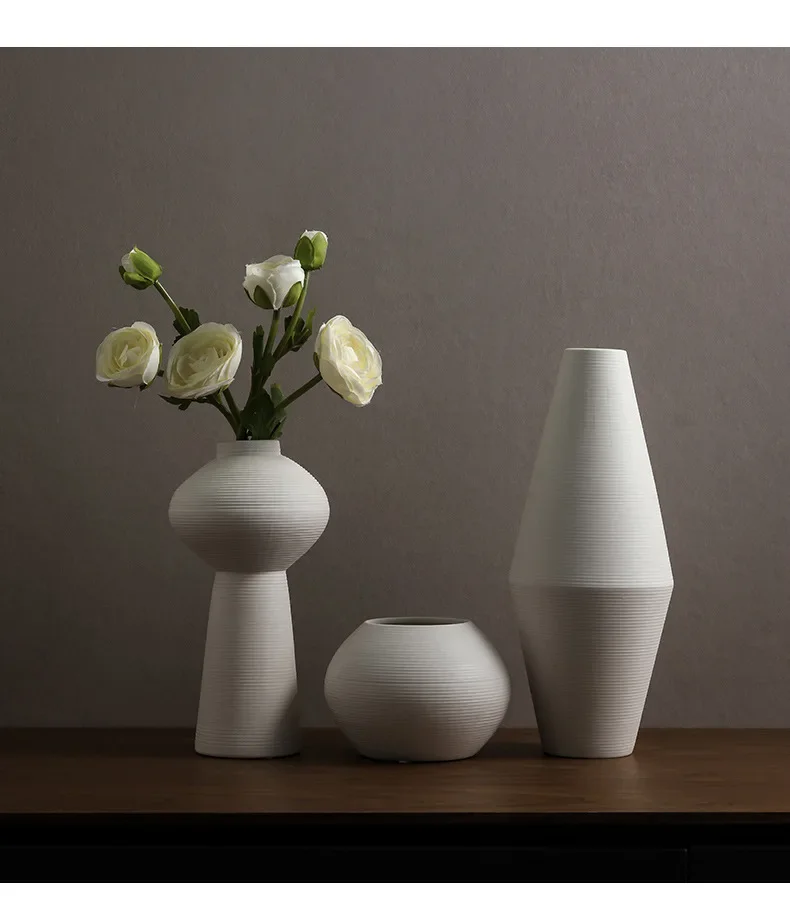 BHM-Manufacture Modern Nordic White Ceramic Vase Luxury Porcelain Tableware Unique Sets For Handmade Vase