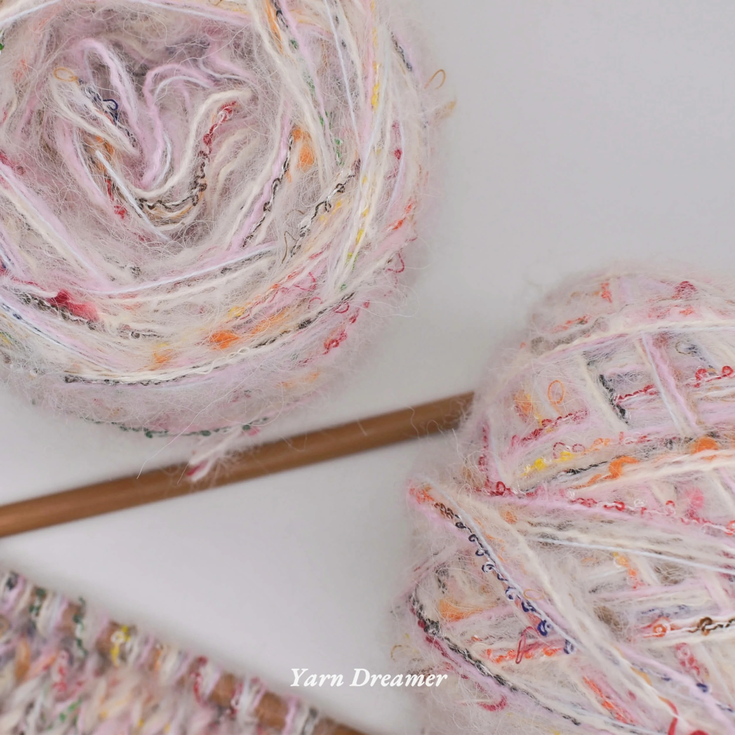 

Pink Fluffy Yarn for Crochet Thread Puffy Crochet Yarn 100g Multicolored Thick Yarn Wool Yarns for Knitting Yarn Art