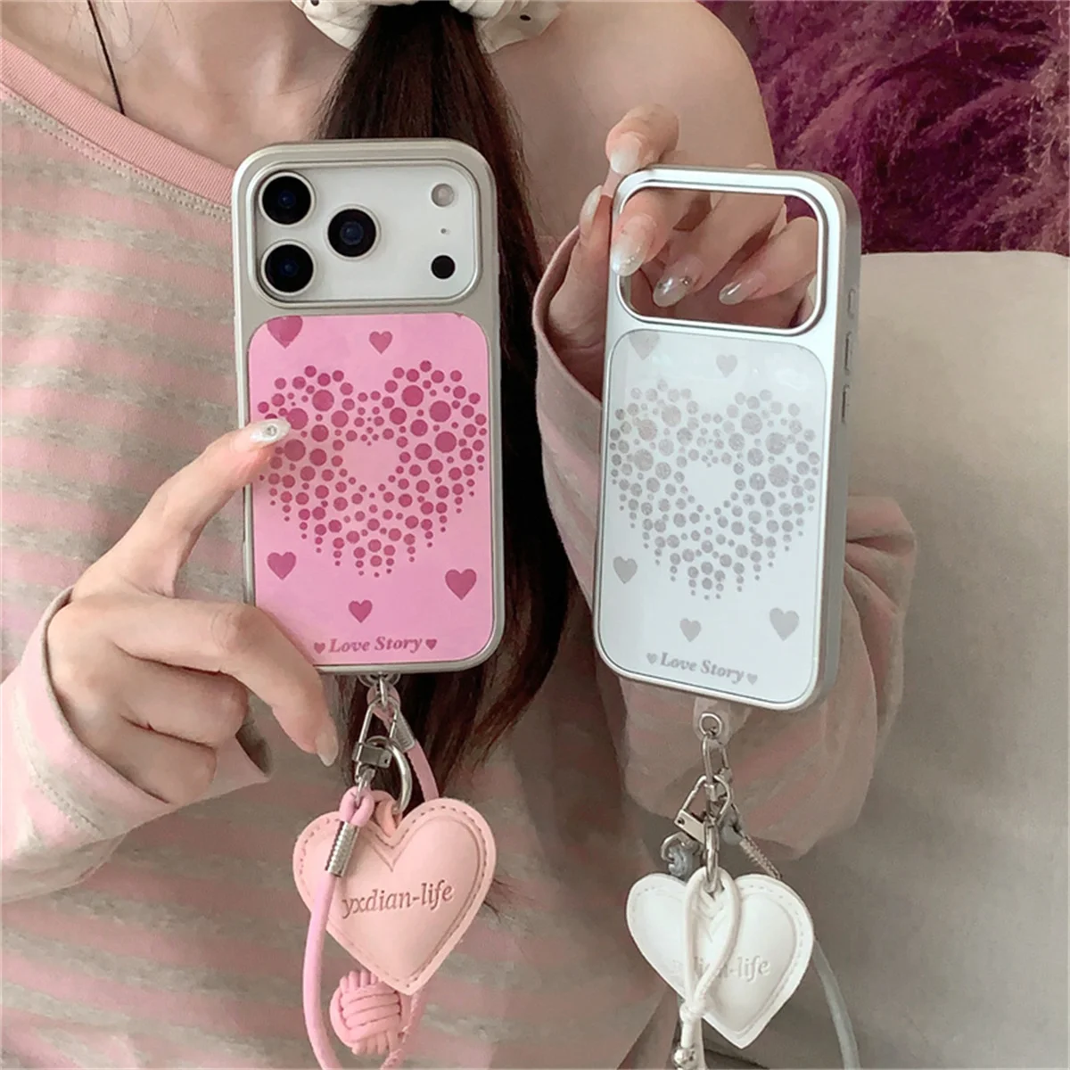 

Korean Glitter Love Heart Phone Case For iPhone 17 Pro 14 15 Pro Max 16 Cover with Pendant Hand Rope Cute Protective Cases