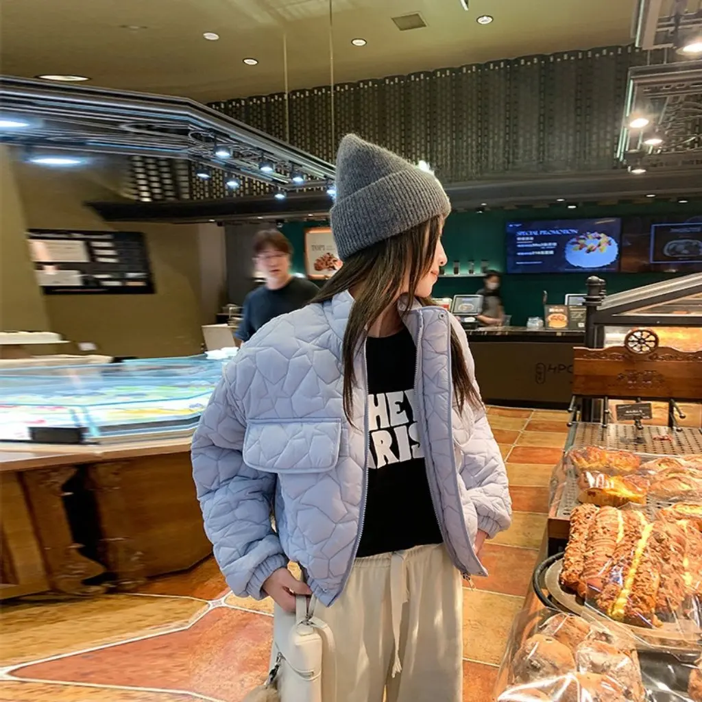 

Женская куртка на хлопковой подкладке в корейском стиле с высоким воротом и длинными рукавами, пряжкой на шнурке, узкой талией, коротким дизайном, уменьшающим возраст