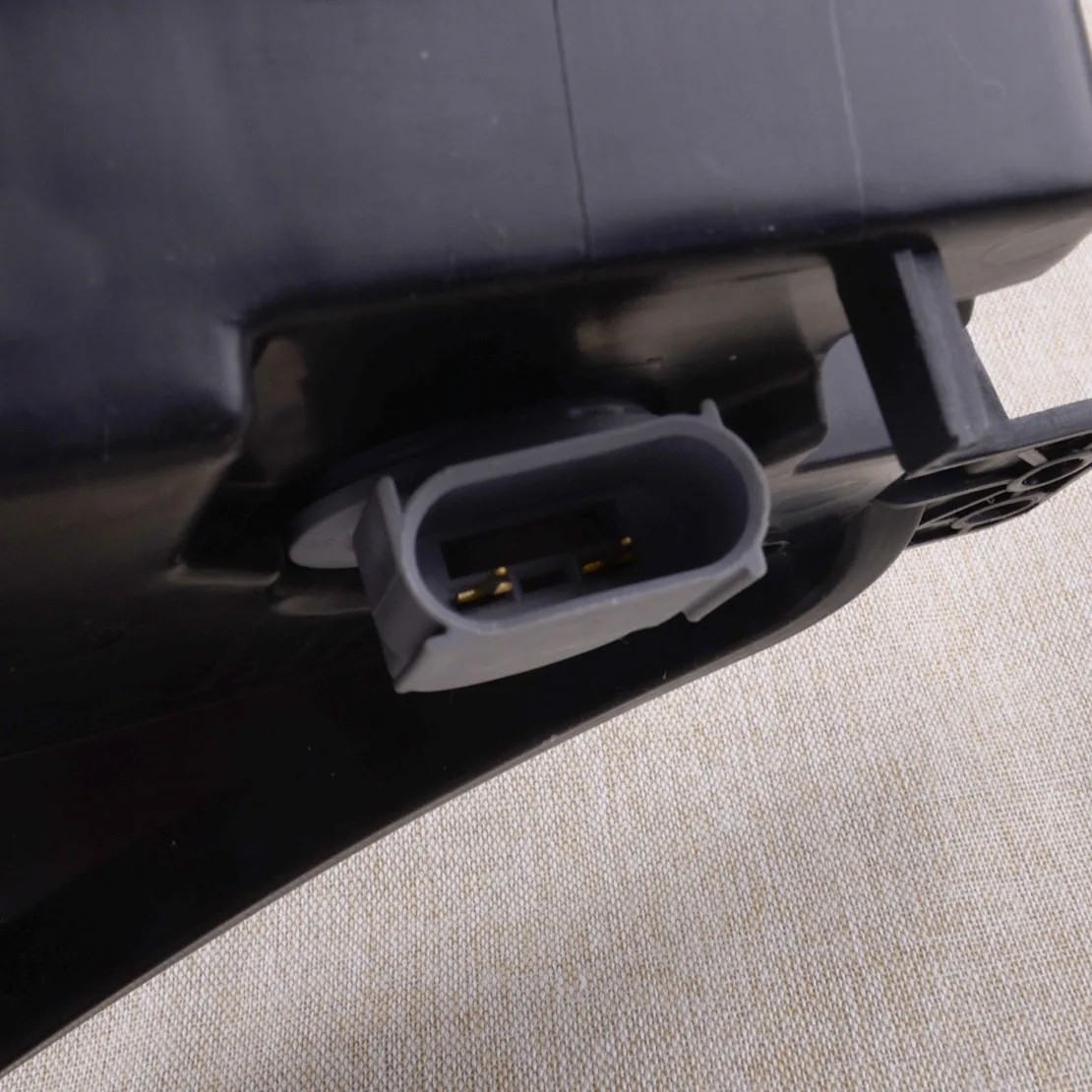 84226245 Samochodowa przednia lewa lampa halogenowa przeciwmgielna 12V pasująca do Chevrolet Equinox 2018-2020