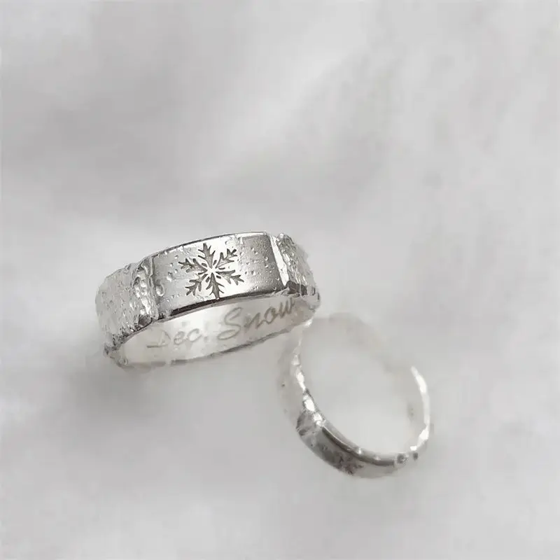 Super Fine Silver Color Carve Snowflake Rings for Women Elegant Stackable Finger Band Rings Party Jewelry Gifts