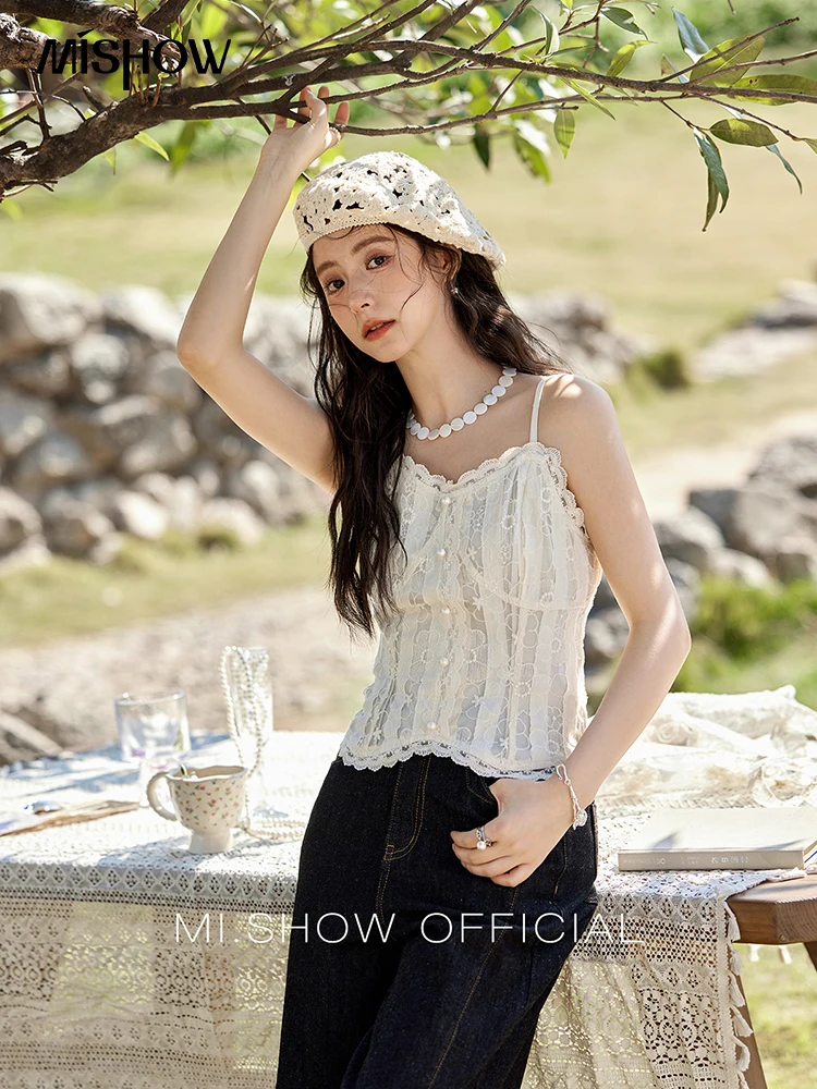 MISHOW قميص قصير مطرز بالدانتيل للنساء لربيع 2025 أشرطة كتف قابلة للتعديل قميص قصير ضيق مثير حلو MXE13D0050