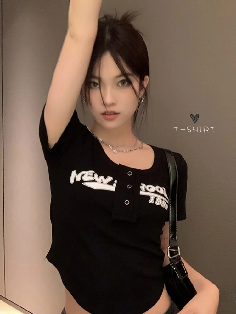 Sexy American Style T-Shirt Letter Print Slim Fit Waist Cinching Half Open Collar Button Black Shoulder Level Top for Women