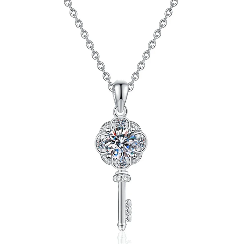 

ZFSILVER Fashion Trendy Classic s925 Silver Moissanite Design Clover Key Necklace For Charm Women Accessories Jewelry Gift XL392