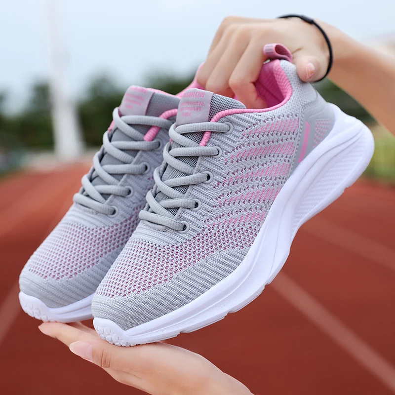 Women Lightweight Flats Casual Sneakers Ladies Soft Non-Slip Jogging Shoes Four Seasons Flying Weave Breathable Running Shoes