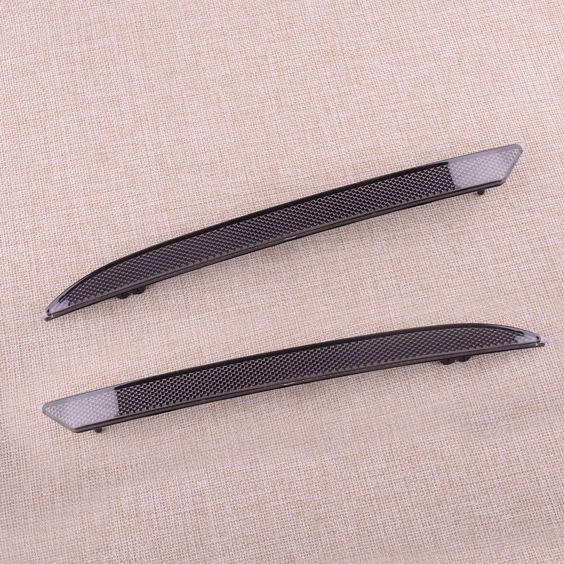 

1 Pair Smoked Lens ABS Rear Left & Right Bumper Reflector Lenses Diffuser Fit for Ford Mustang 2018 2019 2020 2021 2022 New