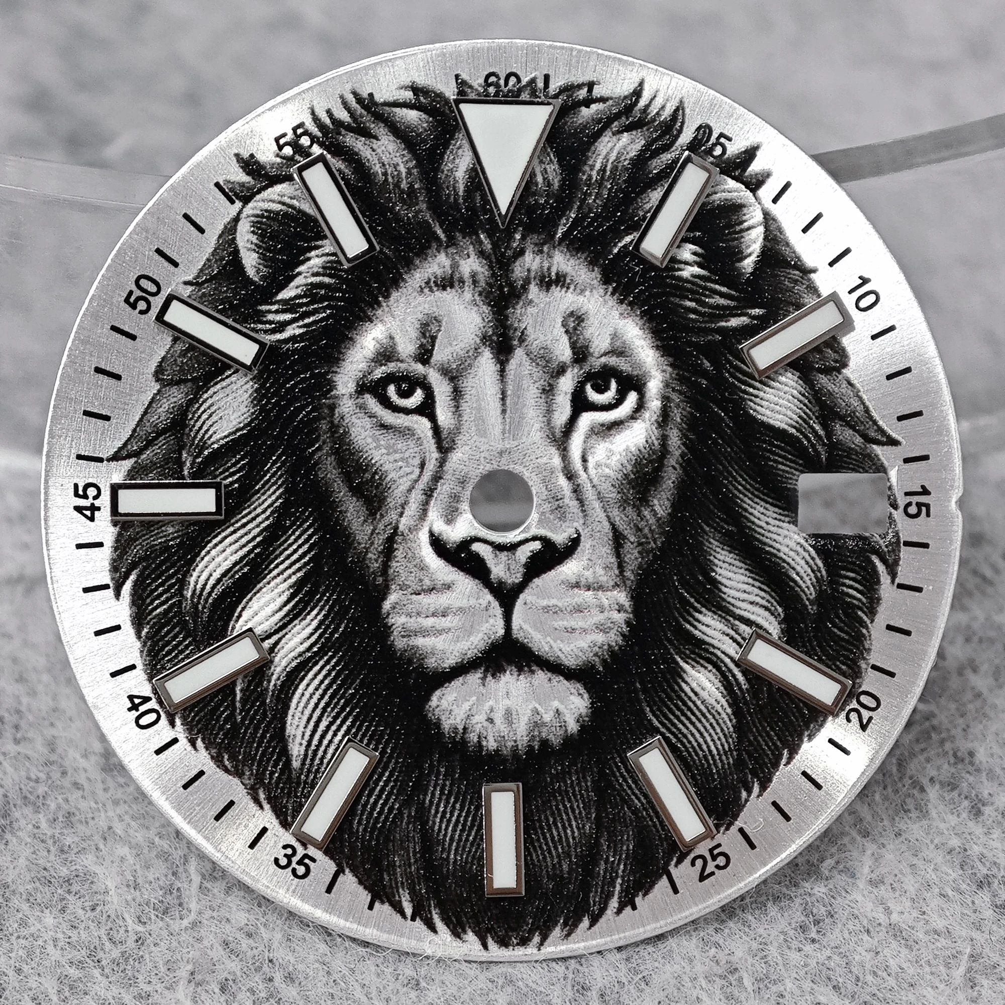 quadrante-nh35-da-285-mm-esclusivo-quadrante-dell'orologio-di-qualita-dal-design-esclusivo-di-fascia-alta-della-serie-lion-tiger-adatto-al-movimento-nh35