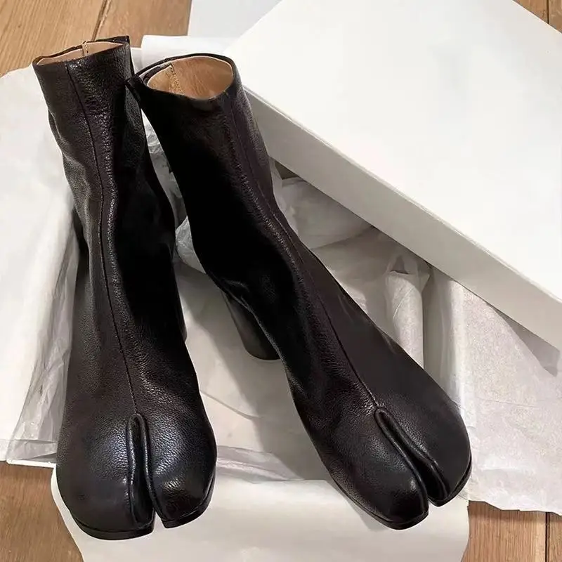 Designer Genuine Leather Tabi Boots Fashion Round Chunky High Heel Ankle Boots for Women Autumn Winter Plush Split Toe Shoes