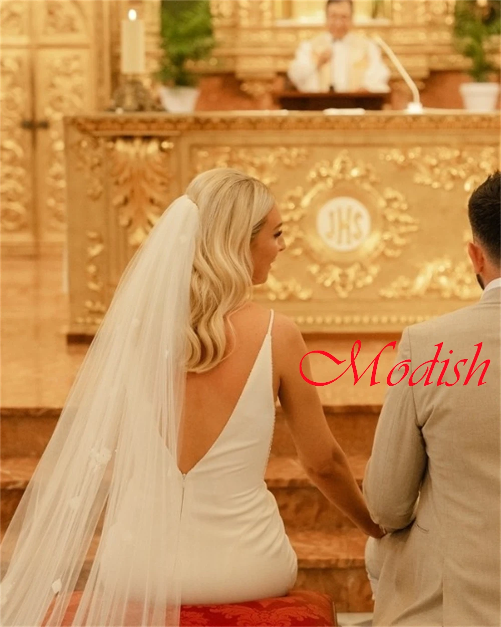 Свадебное платье из белого джерси по индивидуальному заказу, темпераментное свадебное платье без рукавов с v-образным вырезом на бретельках, платье с застежкой-молнией сзади