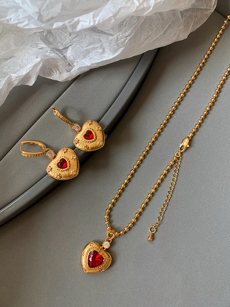 Brass With 18K Gold Rhinestoned Red Heart Earrings Women Jewelry Punk Designer Runway Rare Gown Boho Japan Korean