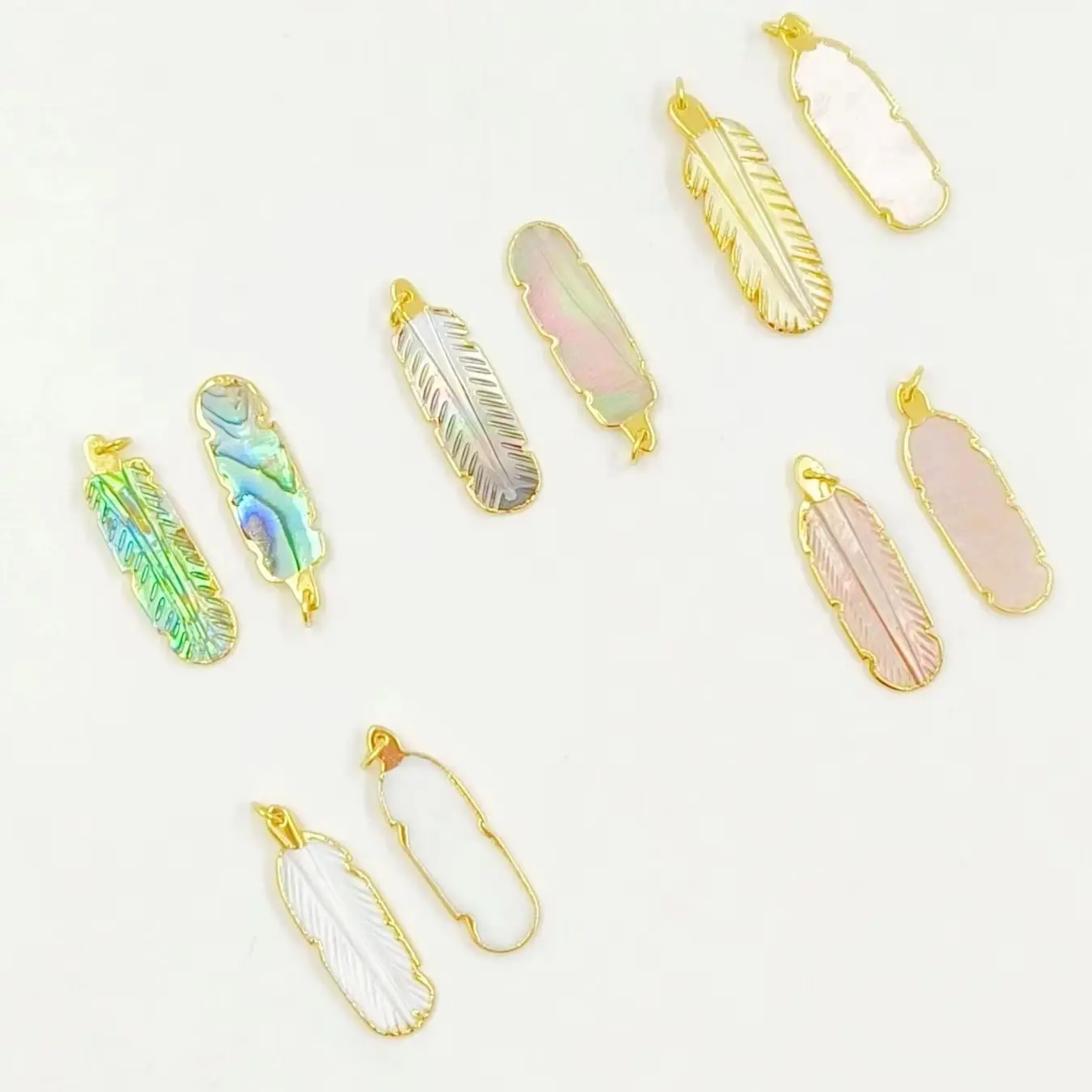 WT-P1242 Wholesale Natural Mini Sea Shell Pendant Carved Shape With Gold plated For Women Jewelry Making High Quality Accessory