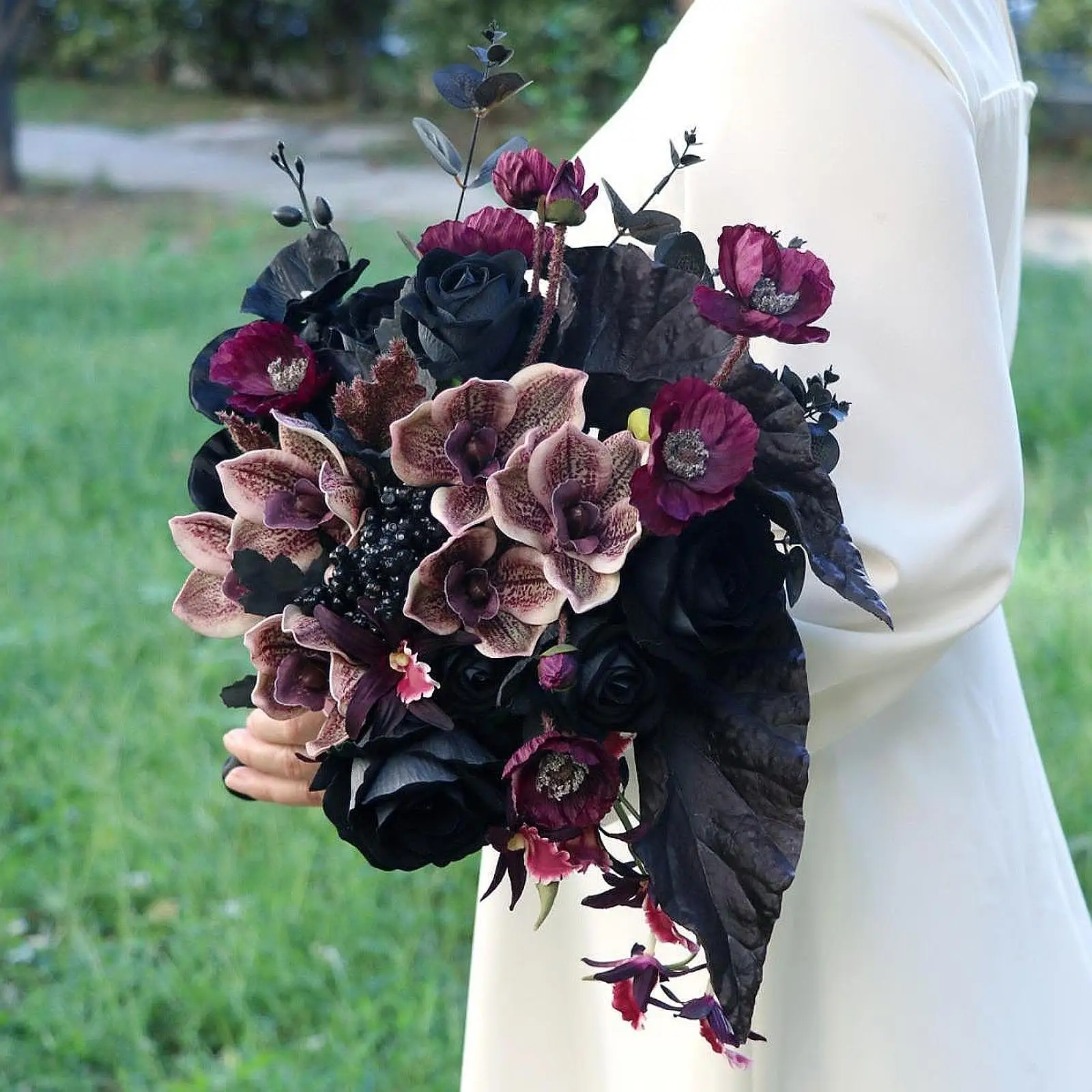 

Свадебный букет для невесты Букет подружки невесты Искусственные цветы 18 дюймов Готика для