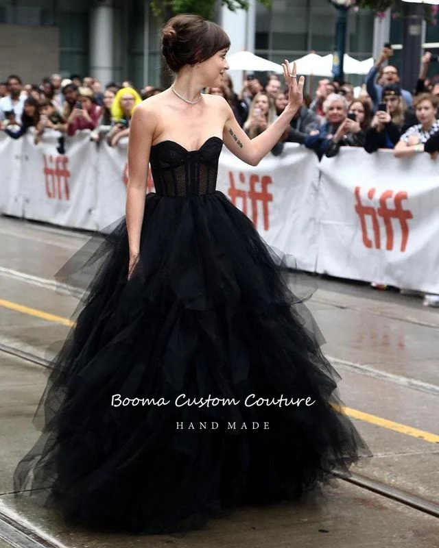 Booma Zwart Ruches Tulle Celebrity Jurken Sweetheart Illusion Corset A-lijn Lange Avondjurken Red Carpet Formele Gowns