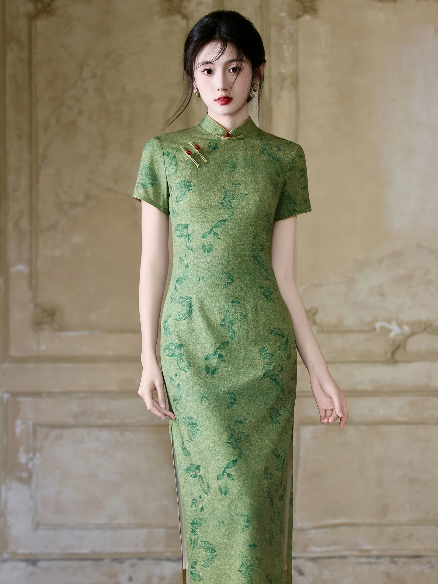 

Женское облегающее платье-ципао в китайском винтажном стиле, повседневное, дышащее, длинное, с коротким рукавом, с цветочным узором