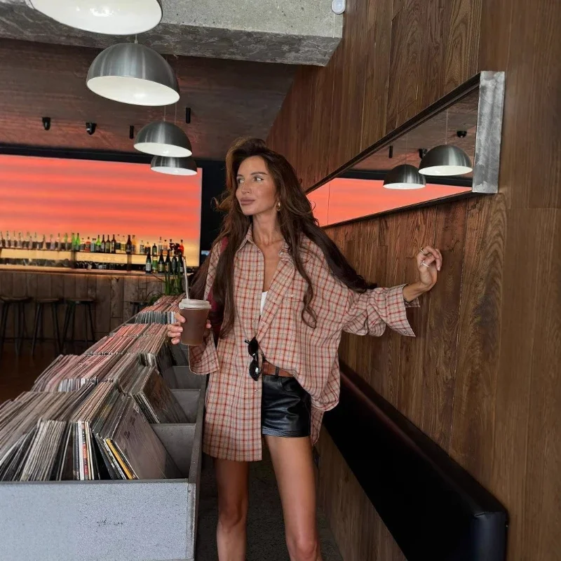 

Plaid Shirt for Women, American Vintage Style, Fall 2025, Relaxed Fit, Loose Casual Long Sleeve Checkered Top Jacket.