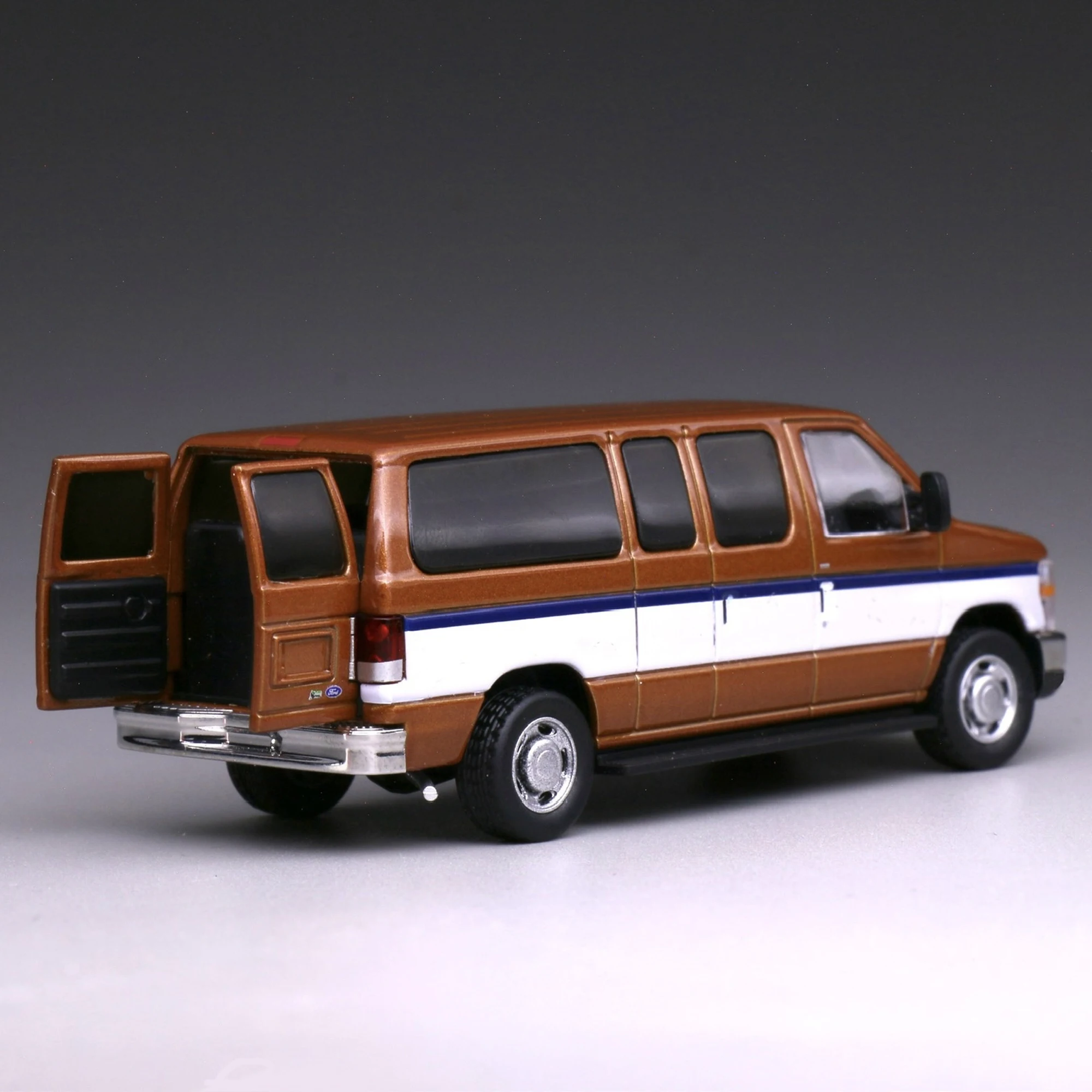 596 1:64 E350 VAN MPV รถ Diecasts & Toy Vehicles รถรุ่น Miniature Scale รุ่นรถสําหรับเด็ก
