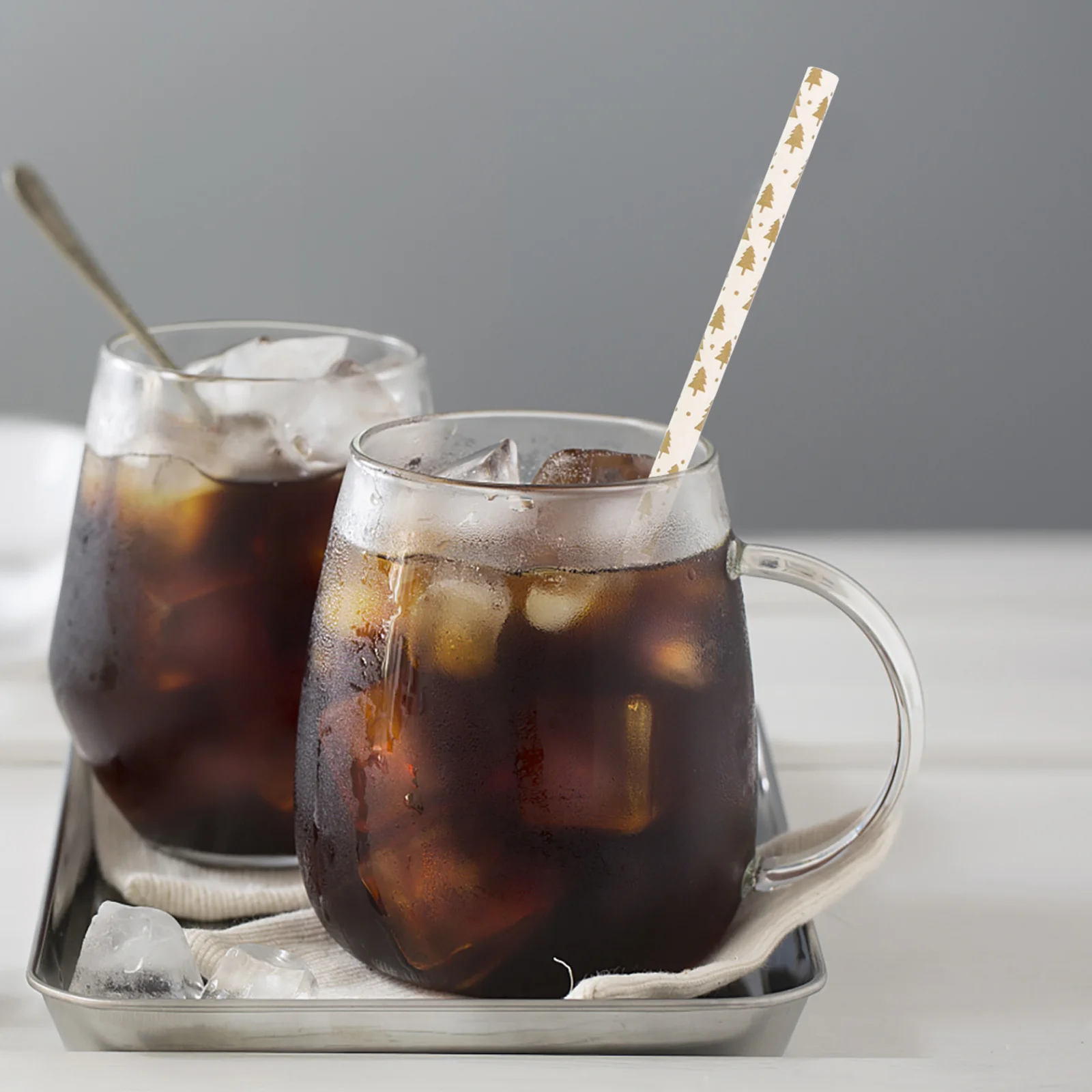 

200Pcs Christmas Paper Straws Xmas Disposable Party Supplies Drinking Straws Christmas Pattern Festival Use Festival Straw