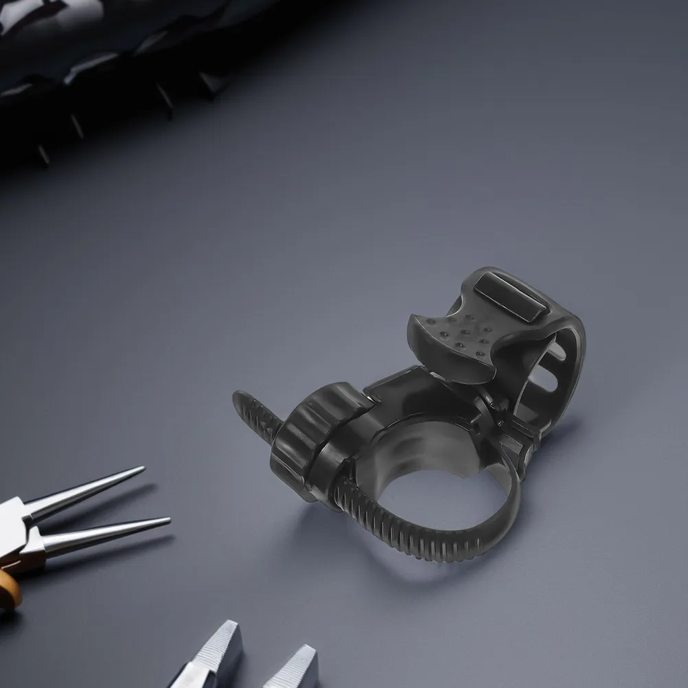 

Надежное универсальное крепление для фонарика на руль велосипеда, резиновый держатель для фонаря с регулируемым углом наклона, для ночной езды, безопасного катания на велосипеде, для активного отдыха