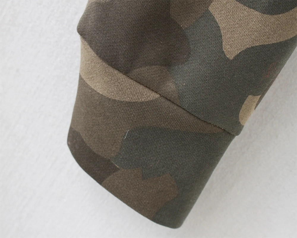 ‌2025 Women's Camo Hoodie - Short Crop Pullover, Oversized Streetwear Jacket for Spring Autumn, Y2K Aesthetic Gym Casual