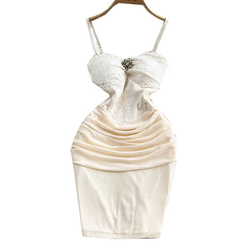 Französisch Spitze Splice Pailletten Slip Kleid Frauen Sommer Plissee Sexy Wrap Hüfte Kurze Spaghetti Strap Kleid Beige Party Kleid