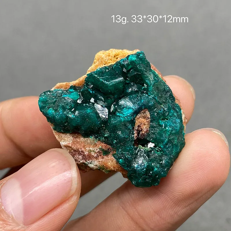 100% Natural Congo green Dioptase Mineral specimen stones and crystals quartz collection