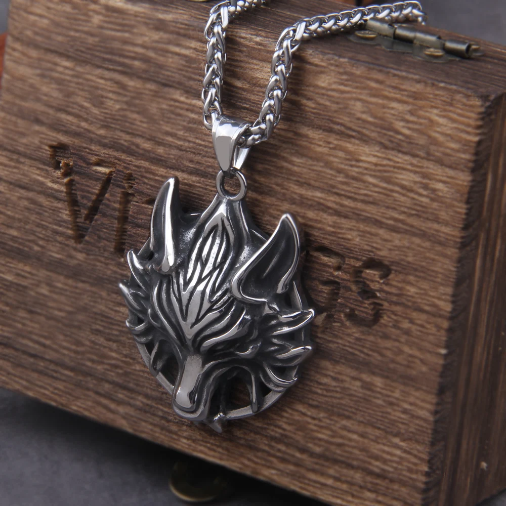 Final Fantasy VIII Necklace Sleeping Lion Heart Griever Squall Leonhart Lion Head Necklaces Pendants Fashion Game Jewelry