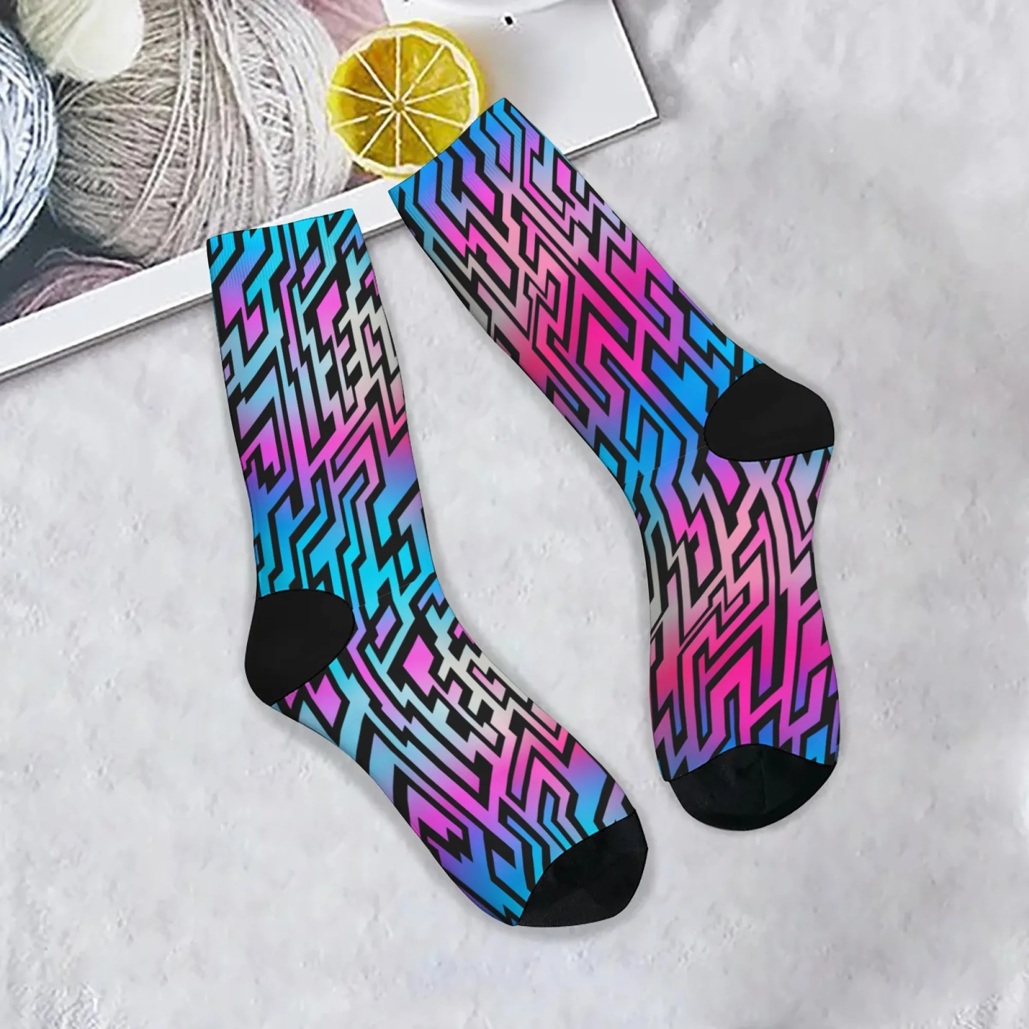 

Abstract Geometric Neon Gradient Socks Street Hip-Hop Fashion Men's Socks Comfortable Breathable Outdoor Casual Sports Socks