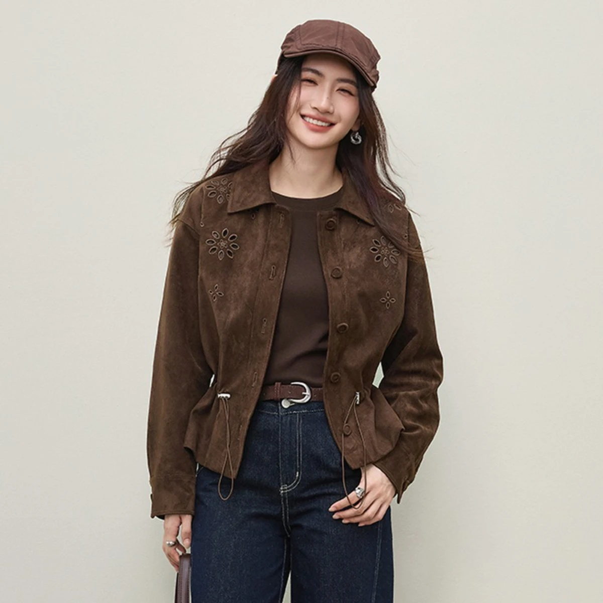 Kurtka ze sztucznej skóry SENTUBILA dla kobiet, wiosna 2026, ażurowe haftowane zdobienia, kołnierz z klapami, retro płaszcz biurowy dla kobiet, model 161WB4866